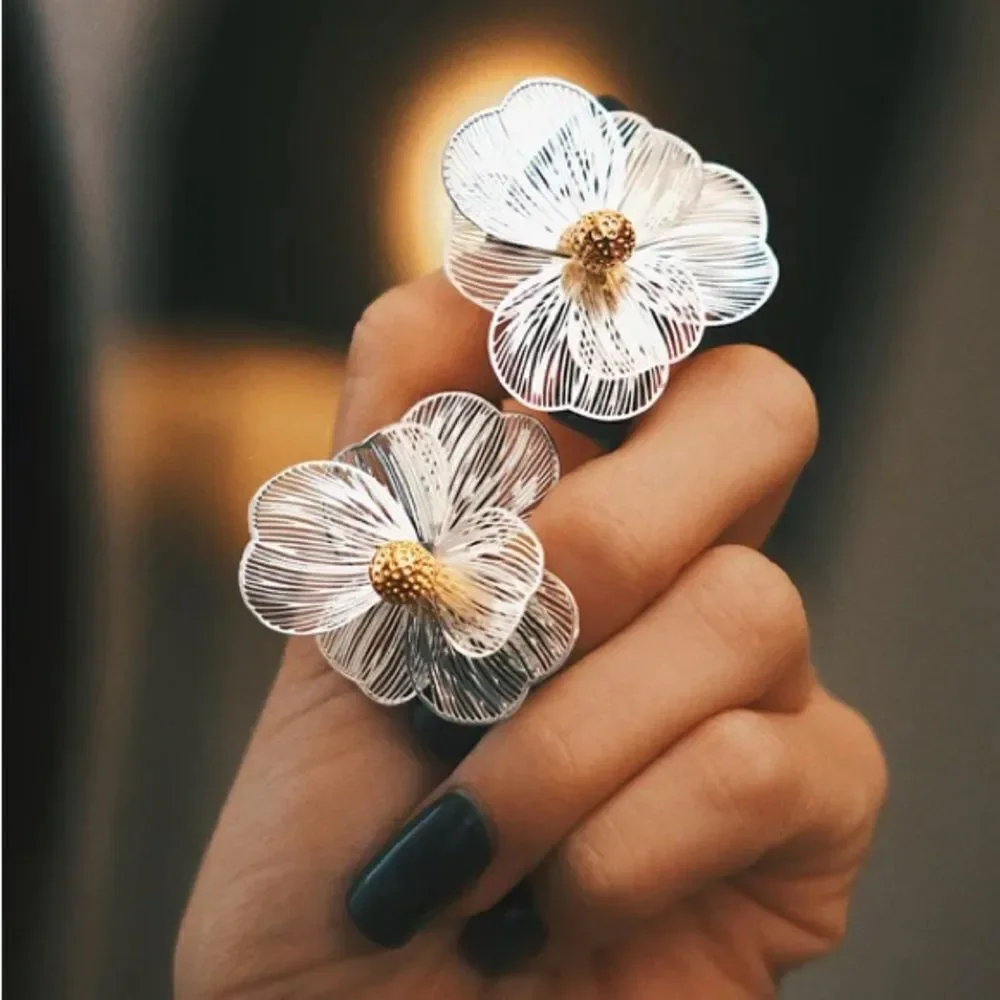 Elegant Silver and Gold Floral Earrings #1670
